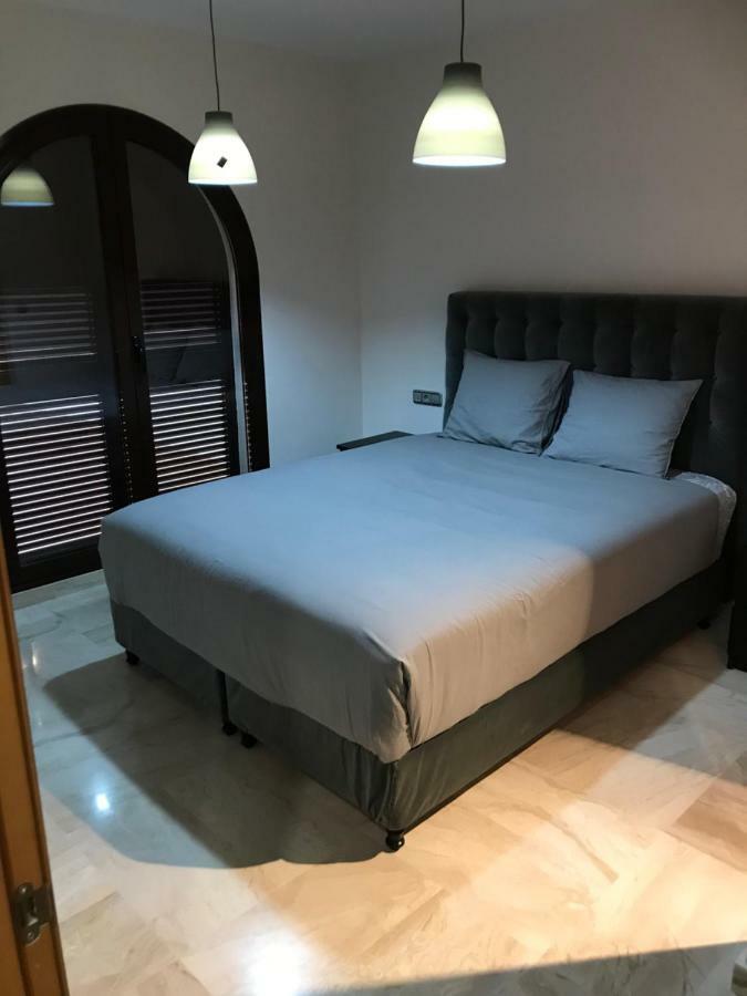 Luxury Apartment Set In Dona Julia Golf Course Casares Exteriér fotografie